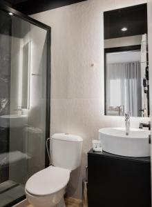 Kúpeľňa v ubytovaní Alyvia Central Apartment 1
