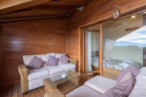 Gallery image of Уютен апартамент с гледка в к-с Пирин Голф in Razlog