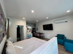 Gallery image of Beach Apartment in Huntington Beach