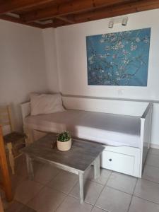 Posezení v ubytování Sunflower maisonette with attic