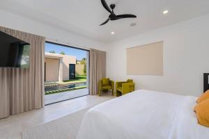 Postel nebo postele na pokoji v ubytování Casa Herradura - Ocean View Luxury Villa + 35 fotografií