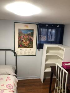 Gallery image of Angelina’s house in Toronto +2 photos