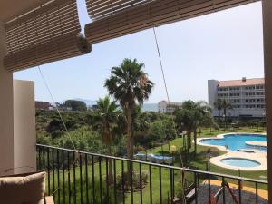 Bazén v ubytovaní Ideal Apartamento Manilva Playa alebo v jeho blízkosti