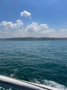 a view of the water from a boat at Hagia sophia studios in Istanbul