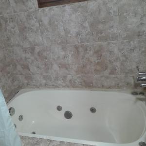Ett badrum på ROCA AZUL