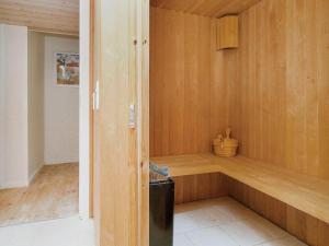 Fotografie z fotogalerie ubytování Two-Bedroom Holiday home in Blidö 1 v destinaci Vejby + 17 fotografií