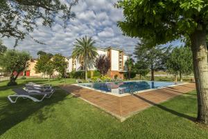 Bazén v ubytovaní Hotel Sausa alebo v jeho blízkosti
