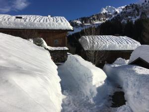 Appartement cosy pour 6 personnes avec parking au Grand-Bornand - FR-1-467-84 v zime