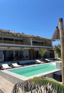 Villa con piscina y complejo en Boca de agua Villas en Nautla