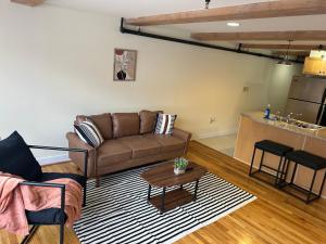 Gallery image of Stylish and convenient downtown apartment in Richmond