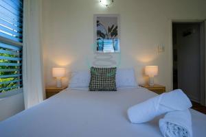 Nightcliff Nest - Stylish 2BR Apt Near Foreshore客房内的一张或多张床位