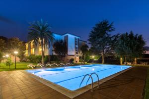 Bazén v ubytovaní Hotel Sausa alebo v jeho blízkosti