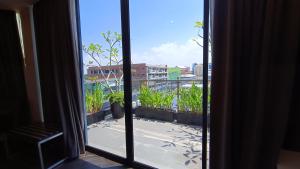 Balkón nebo terasa v ubytování The Henry Hotel Roost Bacolod