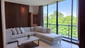 Posezení v ubytování The Henry Hotel Roost Bacolod