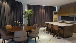 Kuchyň nebo kuchyňský kout v ubytování The Henry Hotel Roost Bacolod
