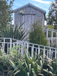 Gallery image of Casa Bleue in Whangarei Heads +14 photos