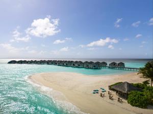 vista aerea della spiaggia presso l'eccellente resort Punta Cana di NH Collection Maldives Havodda Resort a Gaafu Dhaalu Atoll