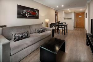 Posedenie v ubytovaní Apartaments-Hotel Hispanos 7 Suiza