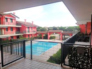 Bazén v ubytování Residence Corallo nebo v jeho okolí