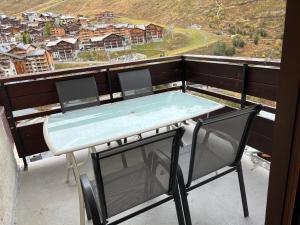 Balkón alebo terasa v ubytovaní Appartement 6 personnes avec Parking Couvert - 1 chambre - 4 lits - Netflix & wifi haut débit