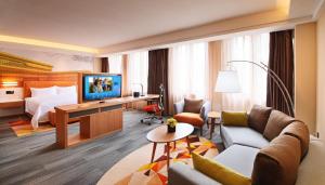 TV/trung tâm giải trí tại Hampton by Hilton Shanghai Hongqiao NECC