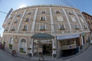 Budova, kde se hotel nachází