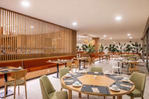 Restoran või mõni muu söögikoht majutusasutuses Barceló Lanzarote Active Resort