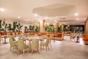 Restoran või mõni muu söögikoht majutusasutuses Barceló Lanzarote Active Resort