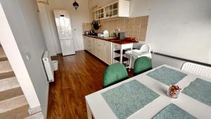 Køkken eller tekøkken på DAS Penthouse Otopeni Airport