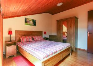 A bed or beds in a room at PanoramaLoft - quality, view, sea & mountain