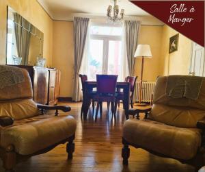 Część wypoczynkowa w obiekcie VILLA ANNEE 30 Rénovée ,Terrasse et Jardin