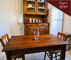 Kuchnia lub aneks kuchenny w obiekcie VILLA ANNEE 30 Rénovée ,Terrasse et Jardin
