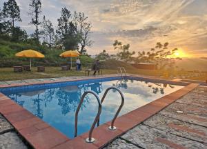 Bazén v ubytování LaHermitage Resort nebo v jeho okolí