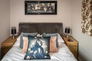 Postel nebo postele na pokoji v ubytování Lakeland Lodge 9B Arnside , Carnforth ,Lancaster , LA61BH