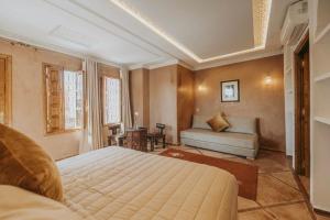Postel nebo postele na pokoji v ubytování Riad 64 Maison D'hôtes & Spa