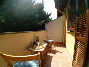 卡斯特尔萨多Grazioso attico vicino alla spiaggia e al centro的相册照片