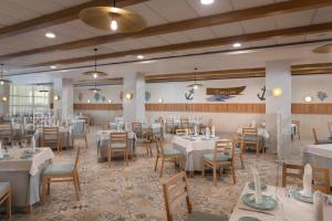 Restaurace v ubytování Serenade Punta Cana Beach & Spa Resort