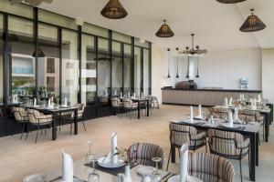 Restaurace v ubytování Serenade Punta Cana Beach & Spa Resort