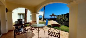 Μπαλκόνι ή βεράντα στο Private villas in Sheraton Sharm Resort - By Royal Vacations EG