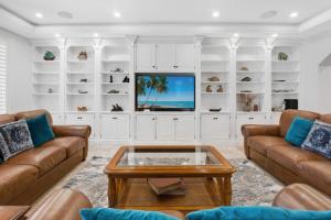 Μια τηλεόραση ή/και κέντρο ψυχαγωγίας στο Villa Del Mar home
