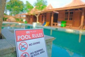 Πισίνα στο ή κοντά στο Point of View Hotel & Resort Majalengka