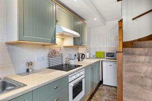 Køkken eller tekøkken på Hop Pickers Cottage + 33 billeder