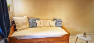 Grand studio 3 personnes idéalement placé客房内的一张或多张床位