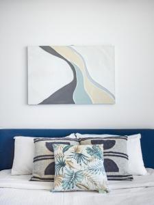 Letto o letti in una camera di Views from Clouds New Skyhome in Luxury Resort