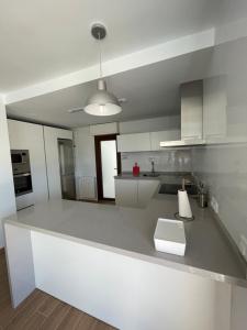 Kuchyňa alebo kuchynka v ubytovaní LA MESA