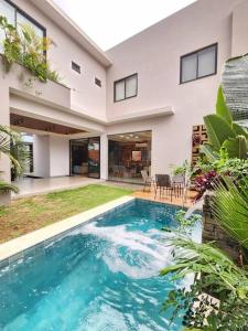 A piscina em ou perto de Alto Padrón. Para exigentes