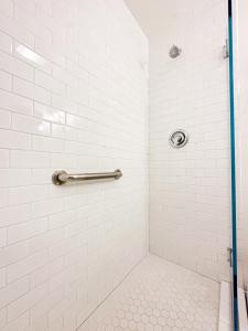 Phòng tắm tại Dreamy Beach House - PCH-L-MA