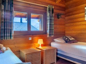 Letto o letti in una camera di Chalet Sebas by Interhome