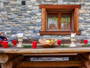 Foto dalla galleria di Chalet Sebas by Interhome a Nendaz