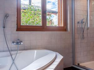Bagno di Chalet Sebas by Interhome
